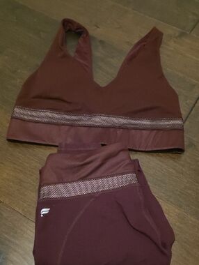 Fabletics Deep Wine Sports Bra and Leggings Set